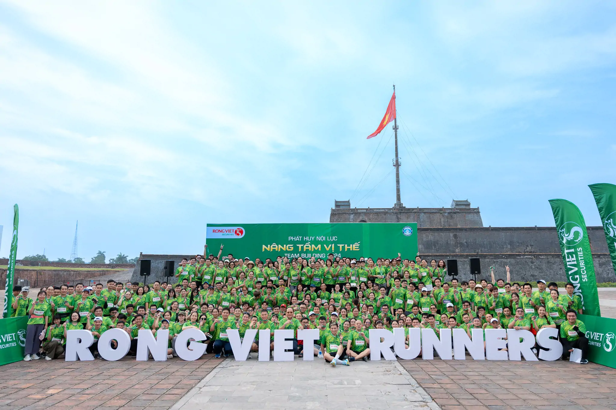 Rong Viet team building